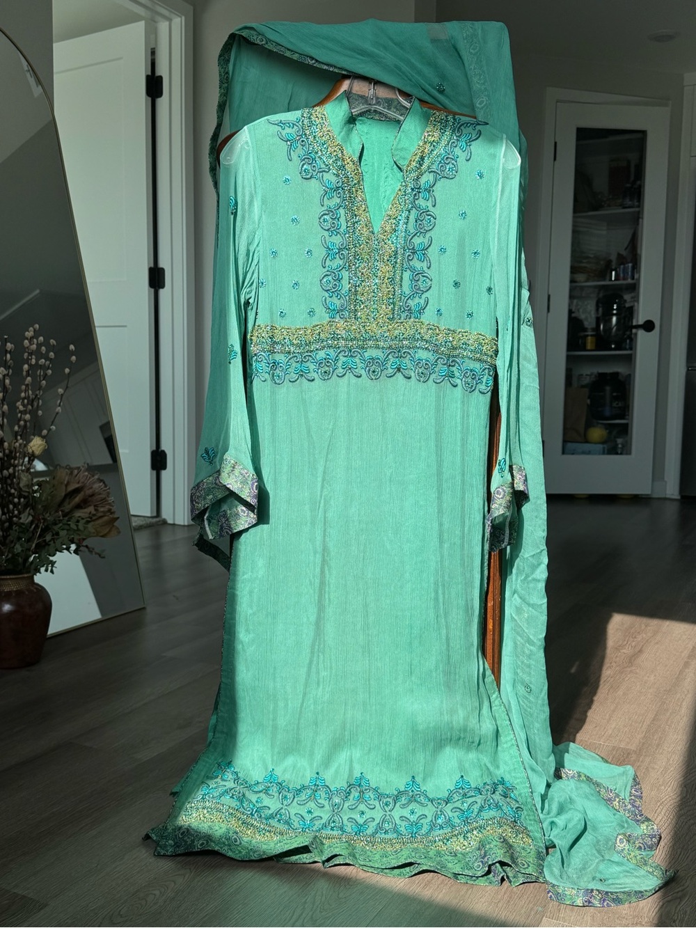 Indian Salwar Kameez Set of 2 M Green Beaded Embroidered Kurta Dupatta Wedding